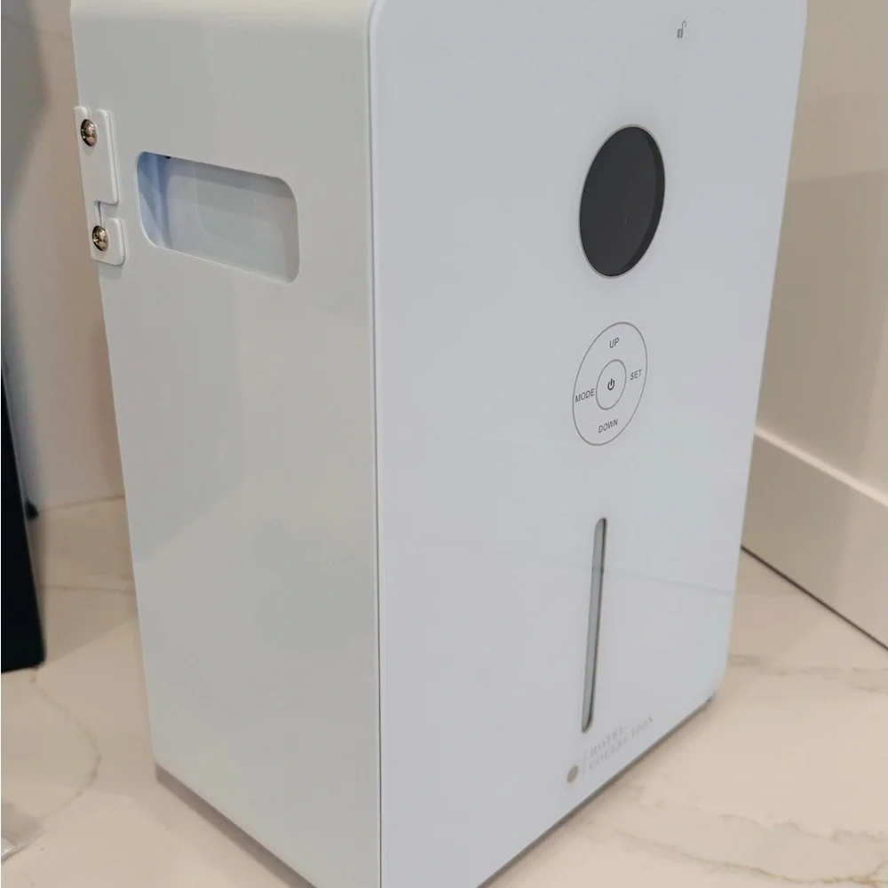 NEW Hotel Collection Villa Scent Diffuser, in box, never used!